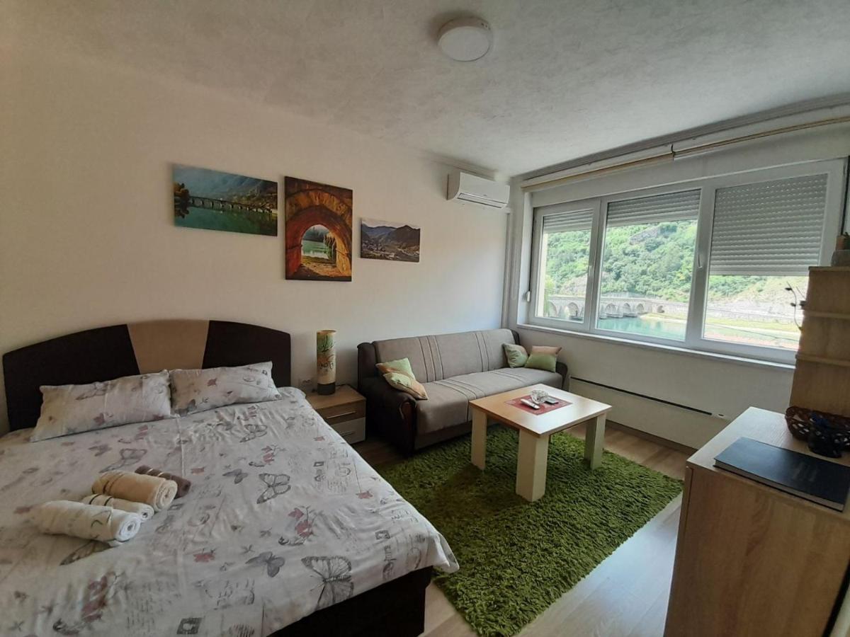 Apartman Trg Višegrad エクステリア 写真