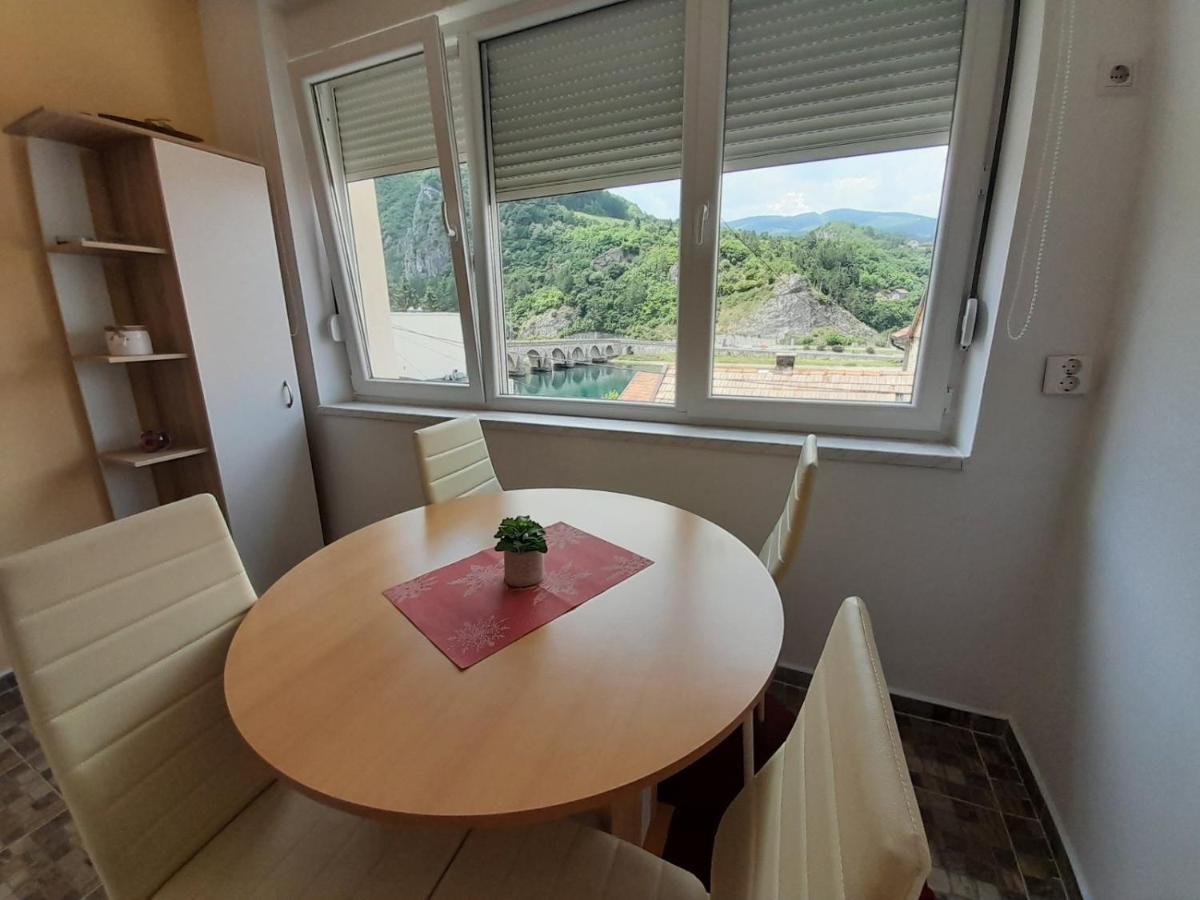 Apartman Trg Višegrad エクステリア 写真