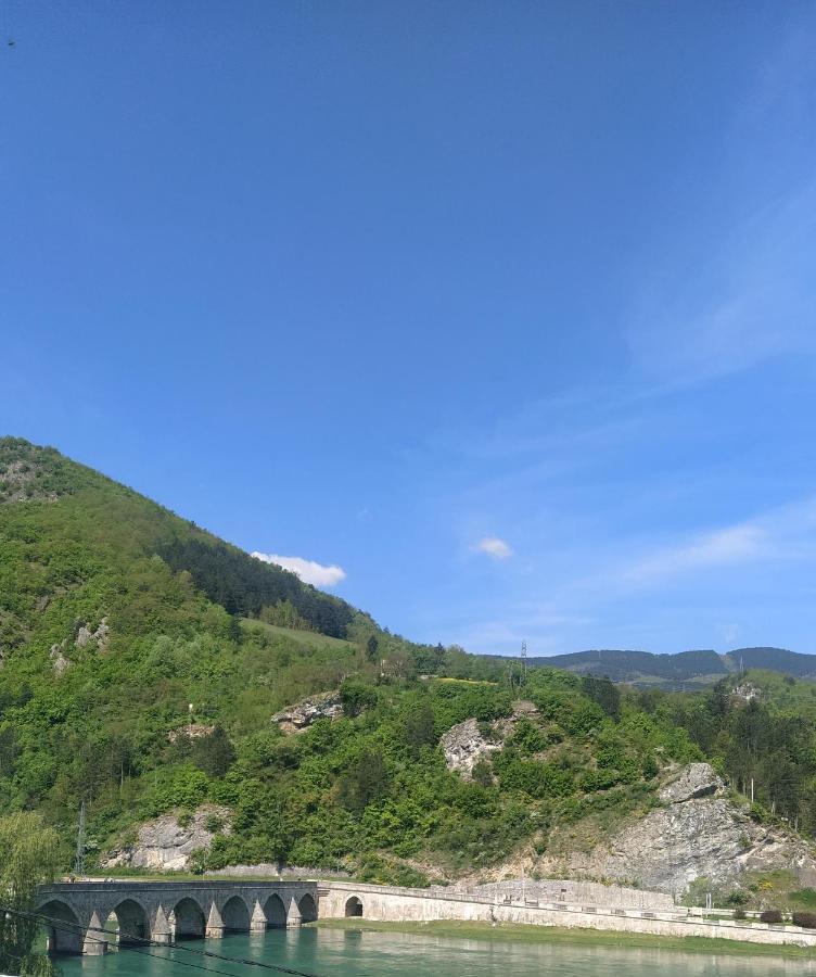 Apartman Trg Višegrad エクステリア 写真