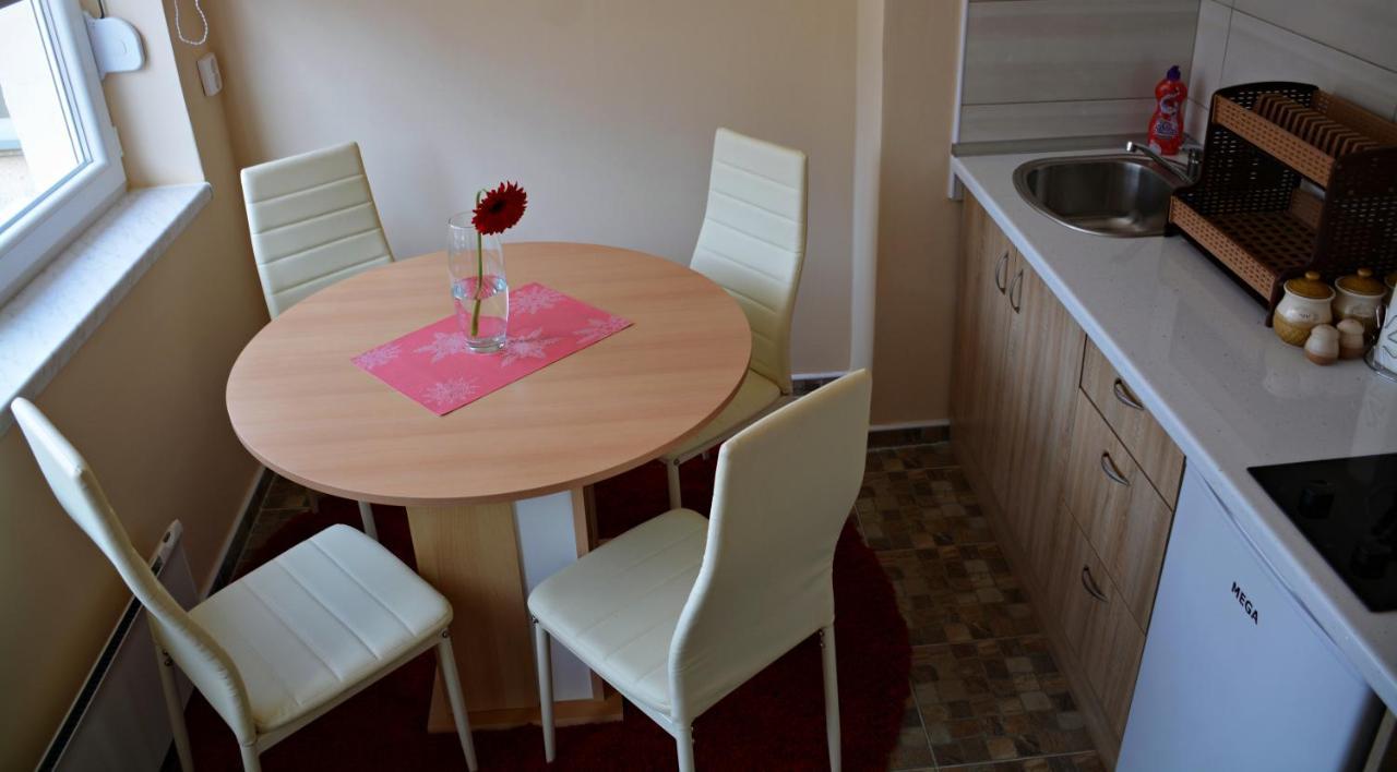 Apartman Trg Višegrad エクステリア 写真