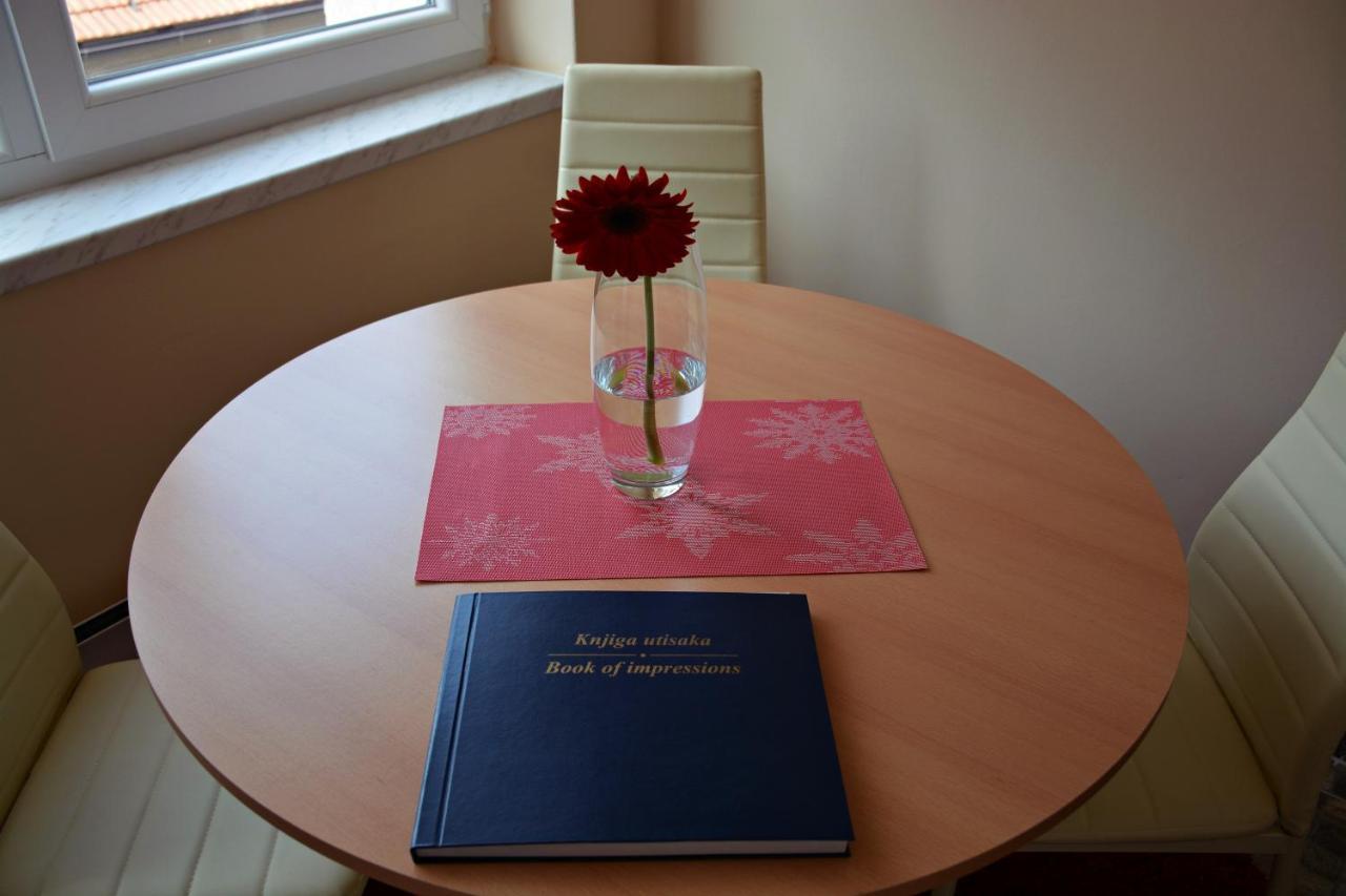 Apartman Trg Višegrad エクステリア 写真